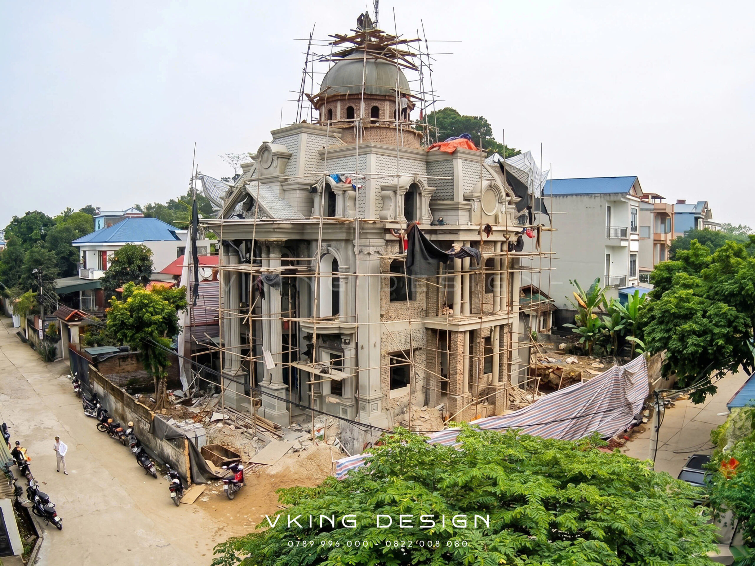 THI CÔNG XÂY DỰNG BIỆT THỰ TÂN CỔ ĐIỂN MÁI MANSARD VK24149-TC 4 thi cong xay dung biet thu tan co dien mai mansard vk24149 tc 2 scaled