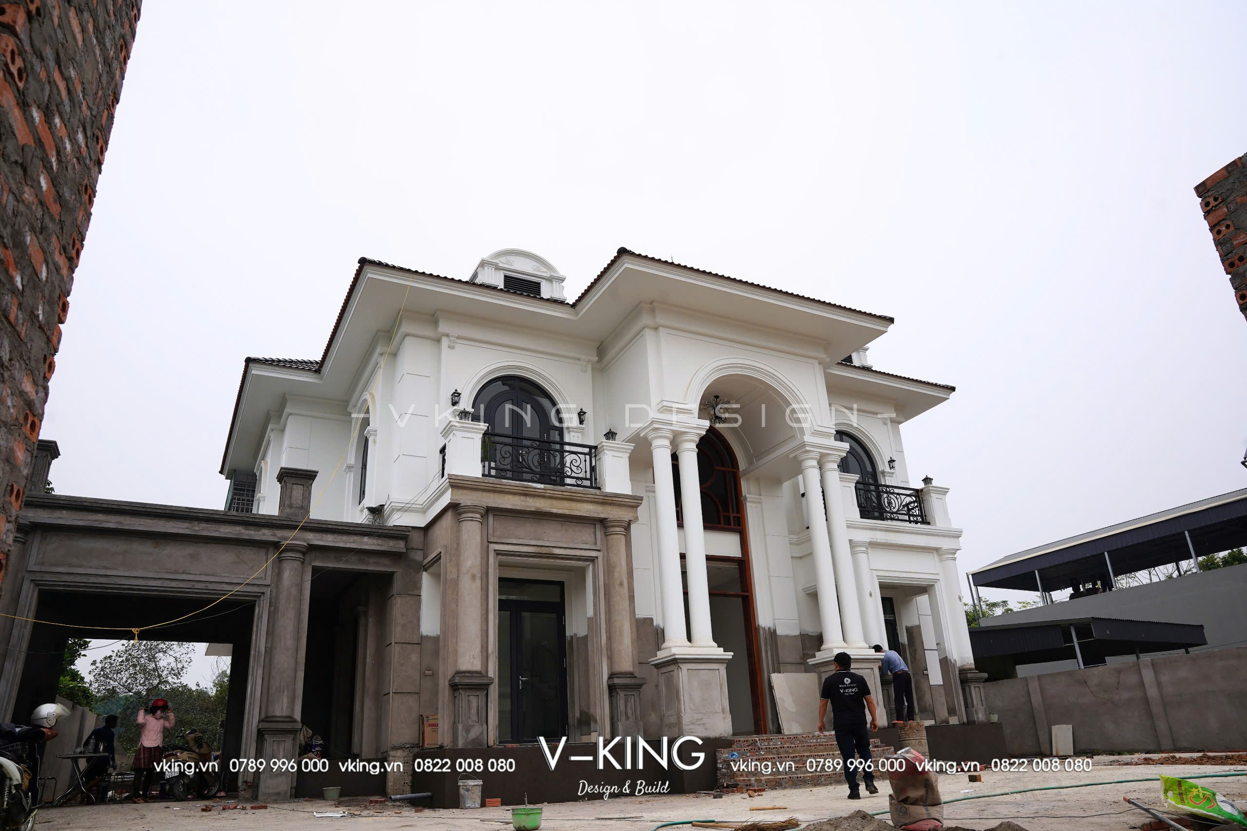 thiet ke biet thu tan co dien 2 tang mai nhat vk24027 2